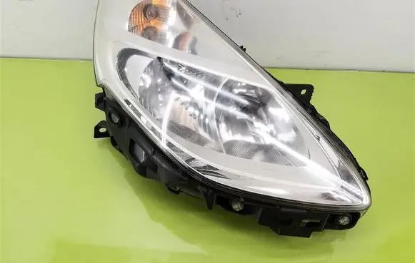 Renault Clio III Headlight/headlamp