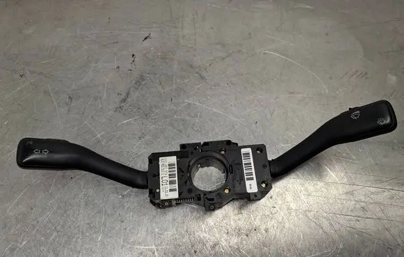 Audi A2 Wiper turn signal indicator stalk/switch 8L0953513G