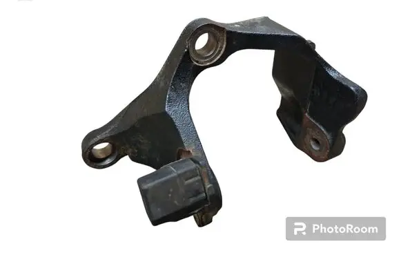 Mazda 6 Engine mounting bracket 