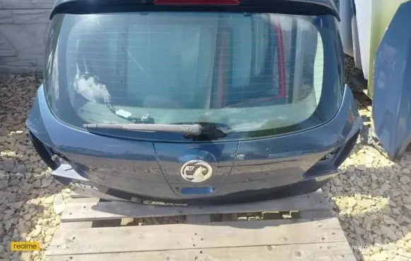 Opel Astra J Tailgate/trunk/boot lid Z22A