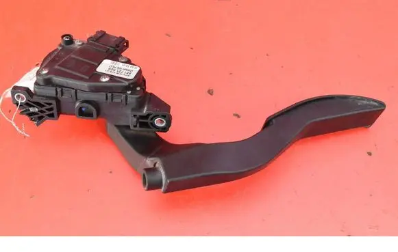 Audi A4 S4 B6 8E 8H Accelerator throttle pedal 8E1721523