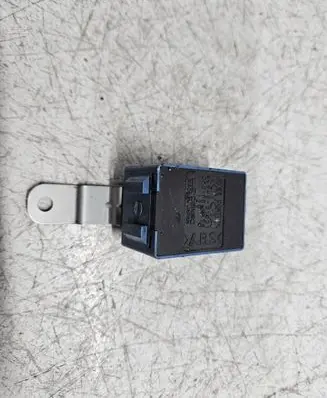 Toyota Yaris Window wiper relay 8594021021 0521002670