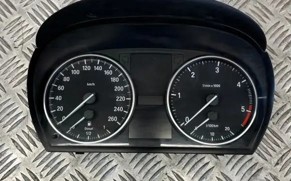 Speedometer (instrument cluster)