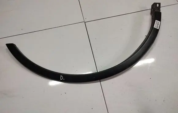 Subaru B9 Tribeca Front arch trim 
