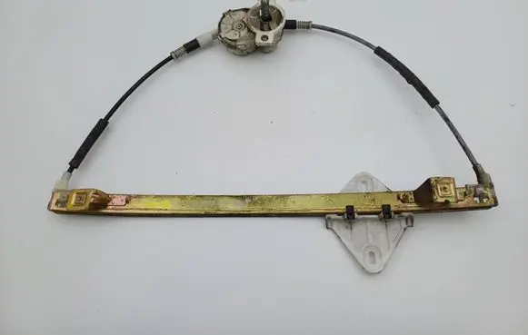 Renault Clio I Rear door manual window regulator