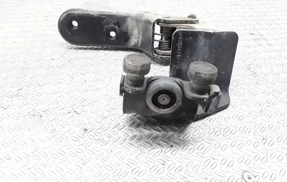 Mercedes-Benz Vaneo W414 Sliding door middle roller runner A4147600147