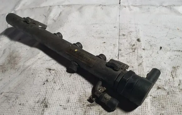 Mercedes-Benz E W211 Fuel main line pipe A6420700495 A6110780449