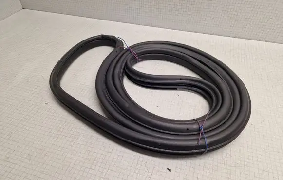 Subaru Outback Front door rubber seal 0E120113F16 0E120113