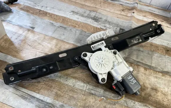 Chrysler Sebring (JS) Rear door window regulator with motor 0130822323