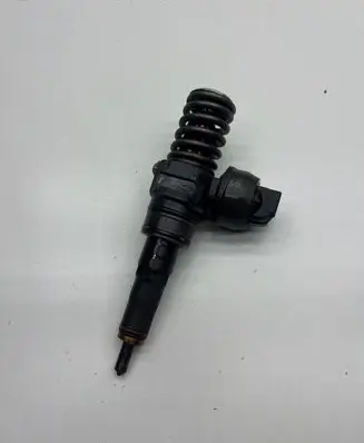 Skoda Superb B5 (3U) Fuel injector 038130073BJ