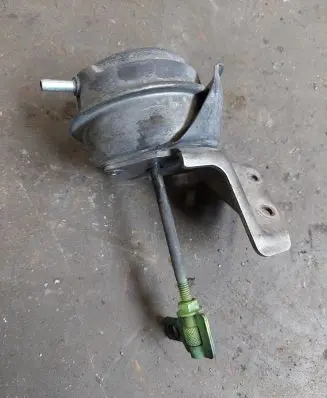 Toyota Avensis T250 Turbo system vacuum part 