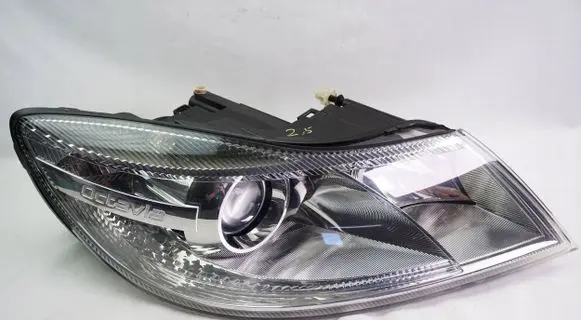 Skoda Octavia Mk2 (1Z) Headlight/headlamp 1Z1941016F