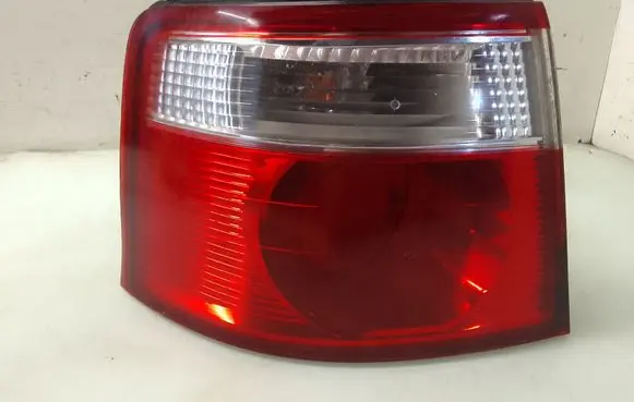 KIA Carens I Rear/tail lights 