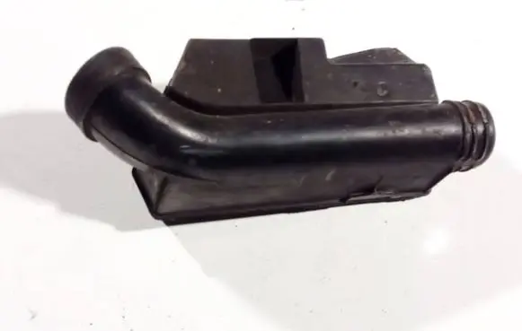Intake resonator