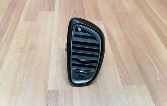 Renault Espace V (RFC) Dashboard side air vent grill/cover trim 687605833R 687607939R