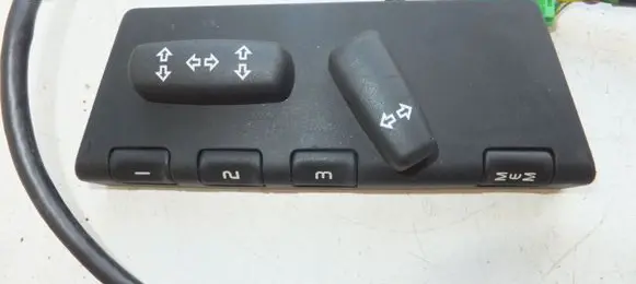Land Rover Discovery 3 - LR3 Seat control switch YUB500160PVJ 03452985