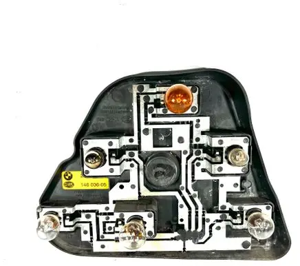 BMW 5 E39 Tail light bulb cover holder 2496338