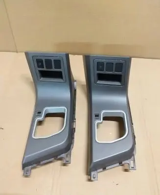 Toyota Tundra II Center console