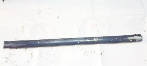 Mercedes-Benz C W202 Front door trim (molding) a2026908162