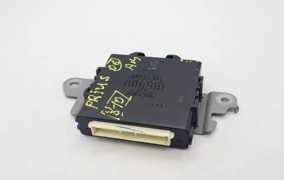 Toyota Prius (XW20) CAS control unit/module 8999047023 2325000320