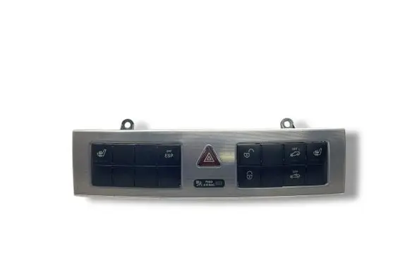 Mercedes-Benz C W203 Hazard light switch 2038703510 33635902 51118169001