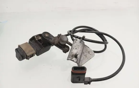 Mercedes-Benz E W211 Rear air suspension level height sensor A0045429918