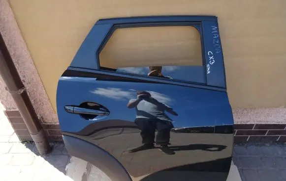 Mazda CX-3 Rear door