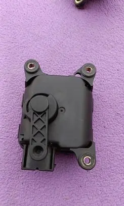 Audi A6 S6 C5 4B Air flap motor/actuator 0132801127