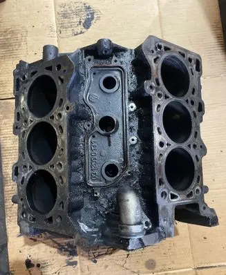 Infiniti FX Engine block 8200897722