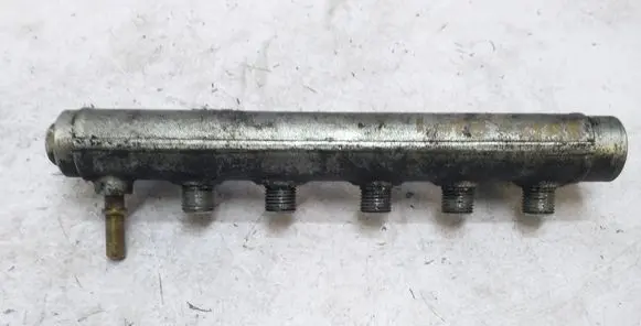 Nissan Interstar Fuel main line pipe 0445214042 8200148037