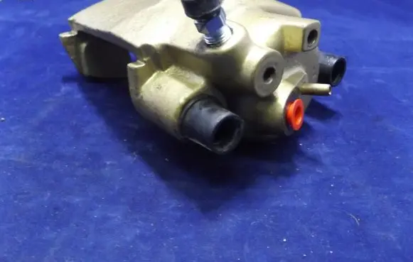 Volkswagen Polo III 6N 6N2 6NF Front brake caliper 54488 6N0615123A UBD