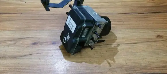 Skoda Fabia Mk1 (6Y) ABS Pump 6r0907379c