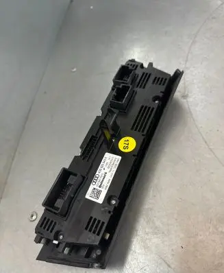 Audi A7 S7 4G Climate control unit 4G0820043K A2C53400310