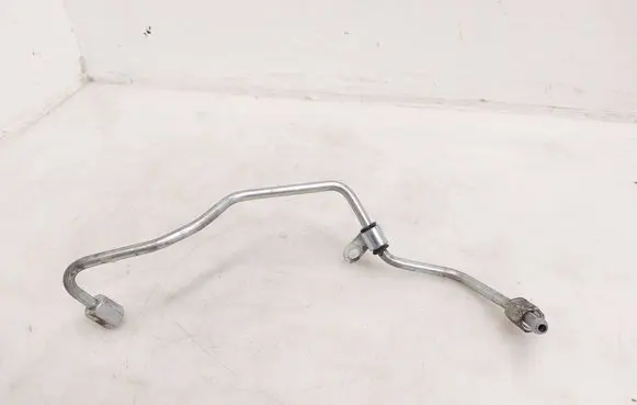 Toyota RAV 4 (XA50) Fuel line pipe