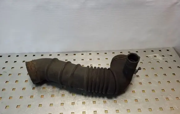 Toyota Land Cruiser (J120) Air intake hose/pipe