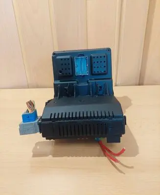 Volvo S60 Fuse module 30786889