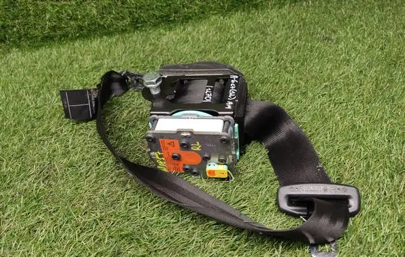 Audi A6 S6 C7 4G Rear seatbelt 4G8857805