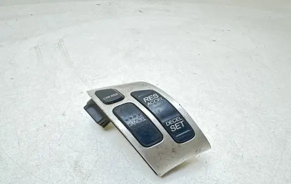 Steering wheel buttons/switches
