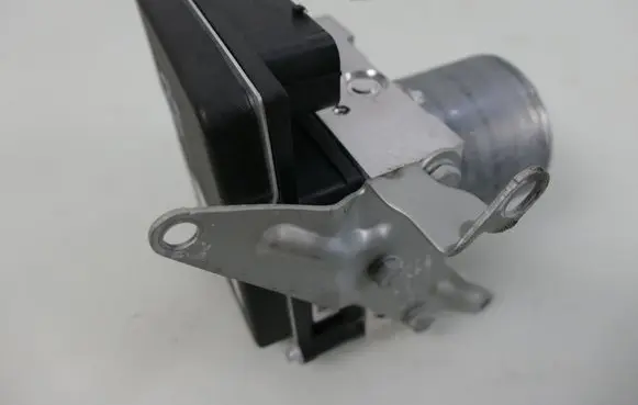 BMW X1 E84 ABS Pump 6860216