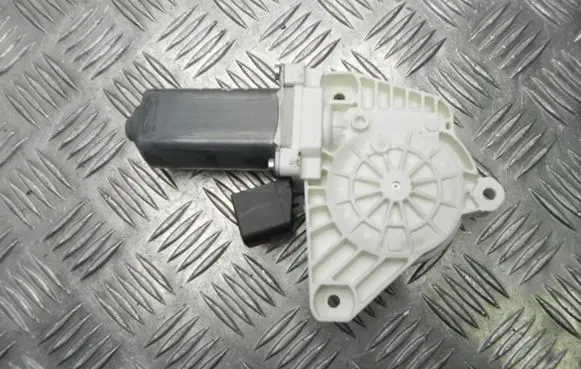 Mercedes-Benz E A207 Front door lock A2078200542 AF259