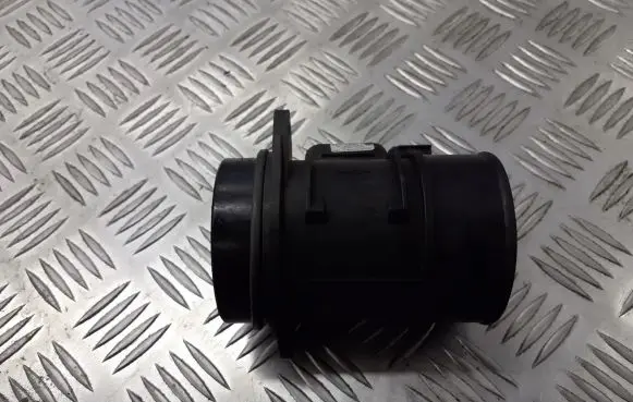 Renault Clio III Mass air flow meter 8200299956