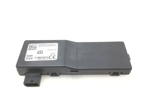 Opel Insignia A Door central lock control unit/module 13501980