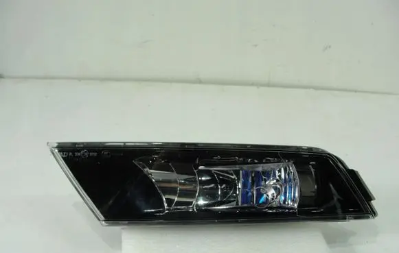 Skoda Superb B8 (3V) Front fog light 3V0941699