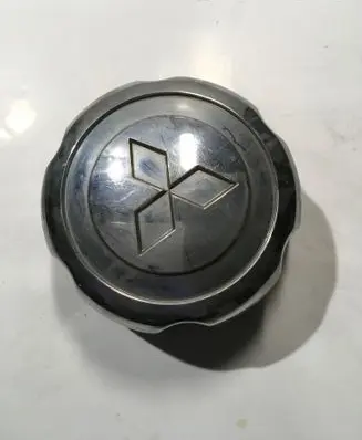 Mitsubishi L200 Original wheel cap MB816581