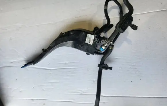 Volkswagen Tiguan Other engine bay part 5QA201973A