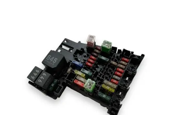 Volkswagen Golf VII Fuse module 5Q0937615C