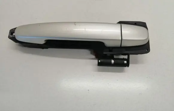 Toyota Avensis T250 Front door exterior handle 242302