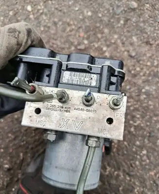 Toyota Avensis T270 ABS Pump 4454005070 0265235406