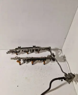 Infiniti FX Fuel injection system set 