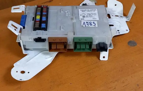 Land Rover Freelander 2 - LR2 BSM Control unit BG9T14D572LA